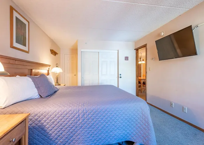 Mountain Plaza 304